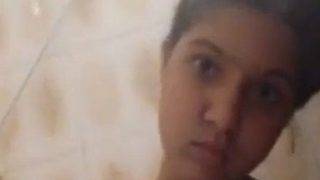 Sultry Desi Babe’s Steamy Shower Mms