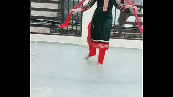 Sultry Desi Moves In Vigo