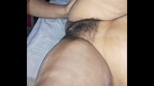 Savoring The Fiery Heat Of A Hairy Desi Bhabhi’s Pussy