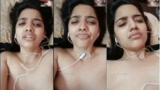 Chennai Chick Strips And Fingers Herself Live On Cam