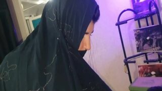 Hijabi Housemaid’s Secret Desires Unleashed