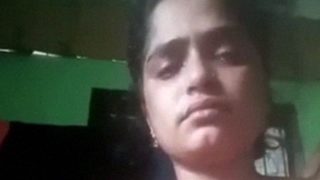 Explicit Desi Housewife’s Secret Striptease For Her Secret Lover