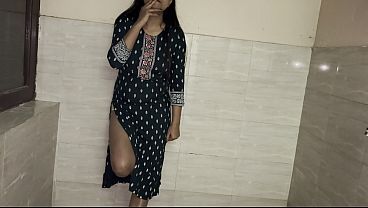 Desi Bhabhi’s Secret Smoke Break Turns Into Daily Devar Fuck Sessions