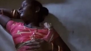 Adivasi Babe Lifts Her Saree To Show Off Her Wet Pussy.
