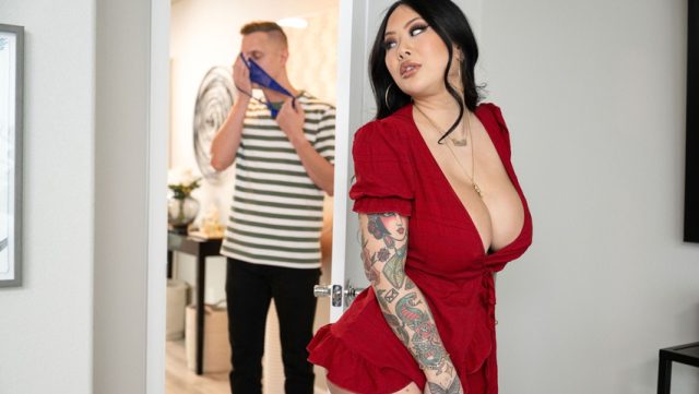 Brazzers – I Need Privacy! Except When I’m Soaking Wet And Naked, Begging For It