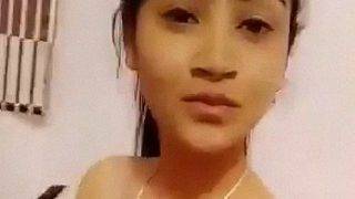 Desi Teen Bares It All With A Cheeky Filter That’s Pure Filth