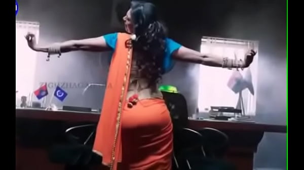 Desi Ass Wrapped In A Tight Saree, Ready For Action