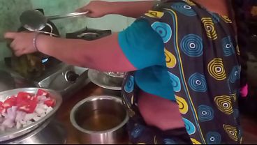 Indian Housewife’s Spicy Kitchen Action With Her Boyfriend, Hot And Wet Curry.