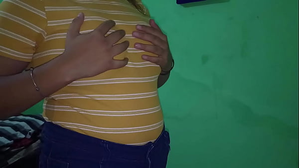 Indian Desi Babe Shoves Vibrator Deep In Her Fat Ass