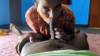 Tamil Lady’s Hot Video: Deep-throating A Dick And Riding It Hard.