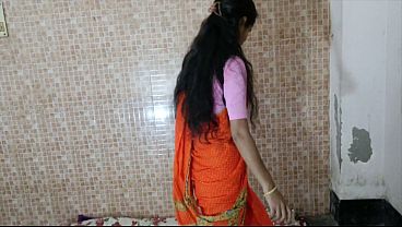 Desi Bhabhi Gets Fucked Hard By Horny Neighbour